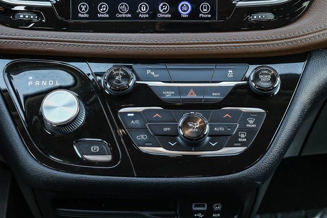 Used 2017 Chrysler Pacifica Limited w/ UConnect Theater Package image 14