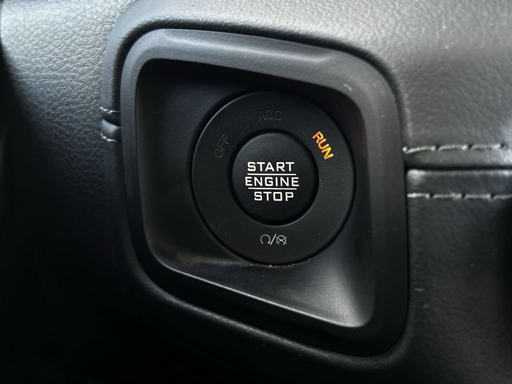 Used 2026 Jeep Gladiator Mojave AWD/4WD image 22