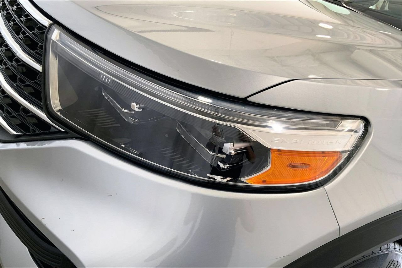 Used 2022 Ford Explorer XLT RWD image 28