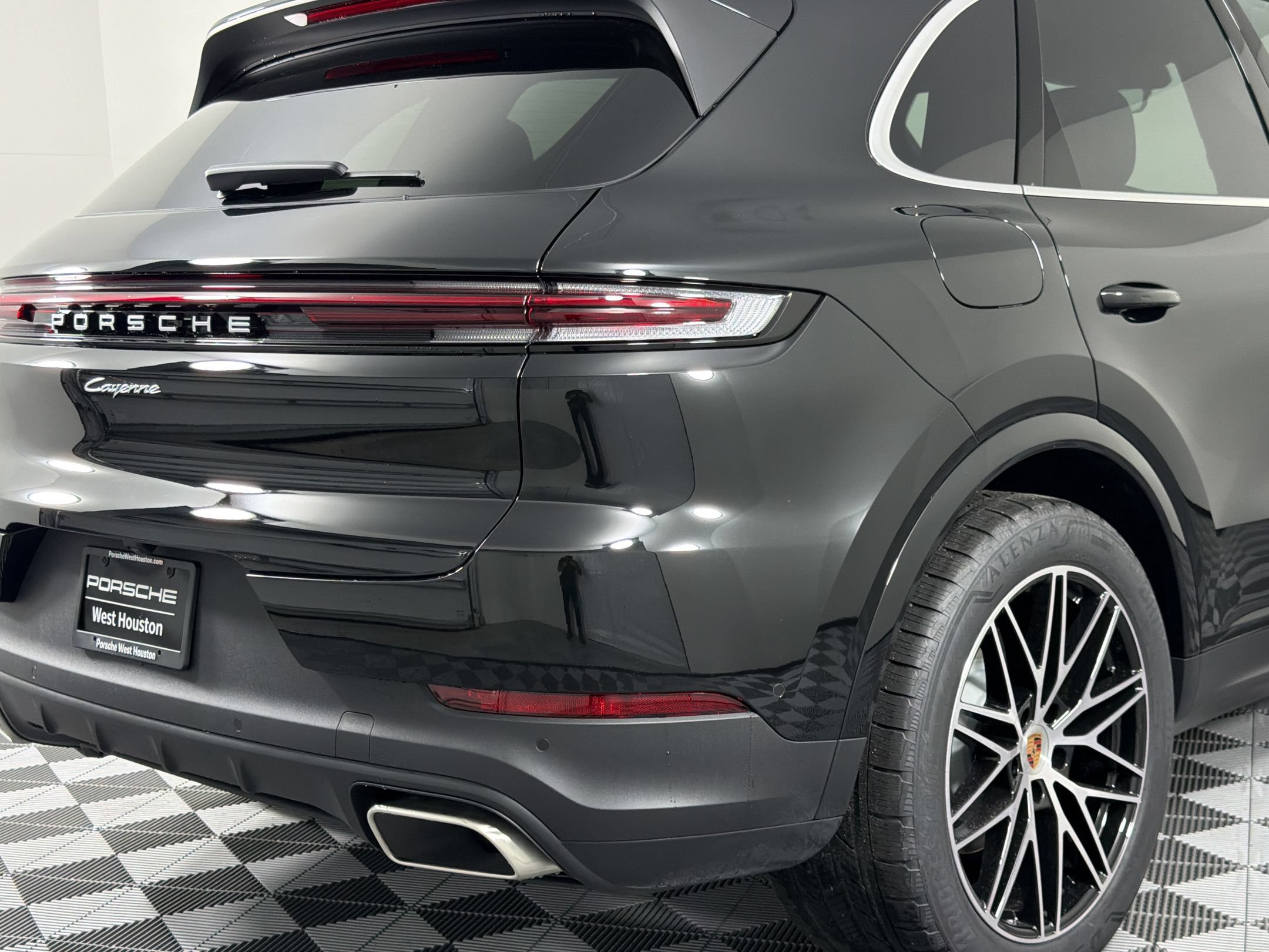 New 2026 Porsche Cayenne AWD/4WD image 27