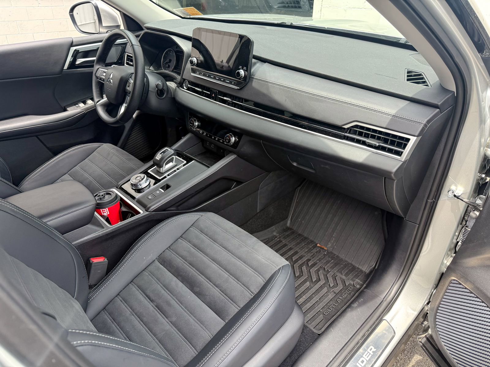 Used 2024 Mitsubishi Outlander SE AWD/4WD image 9