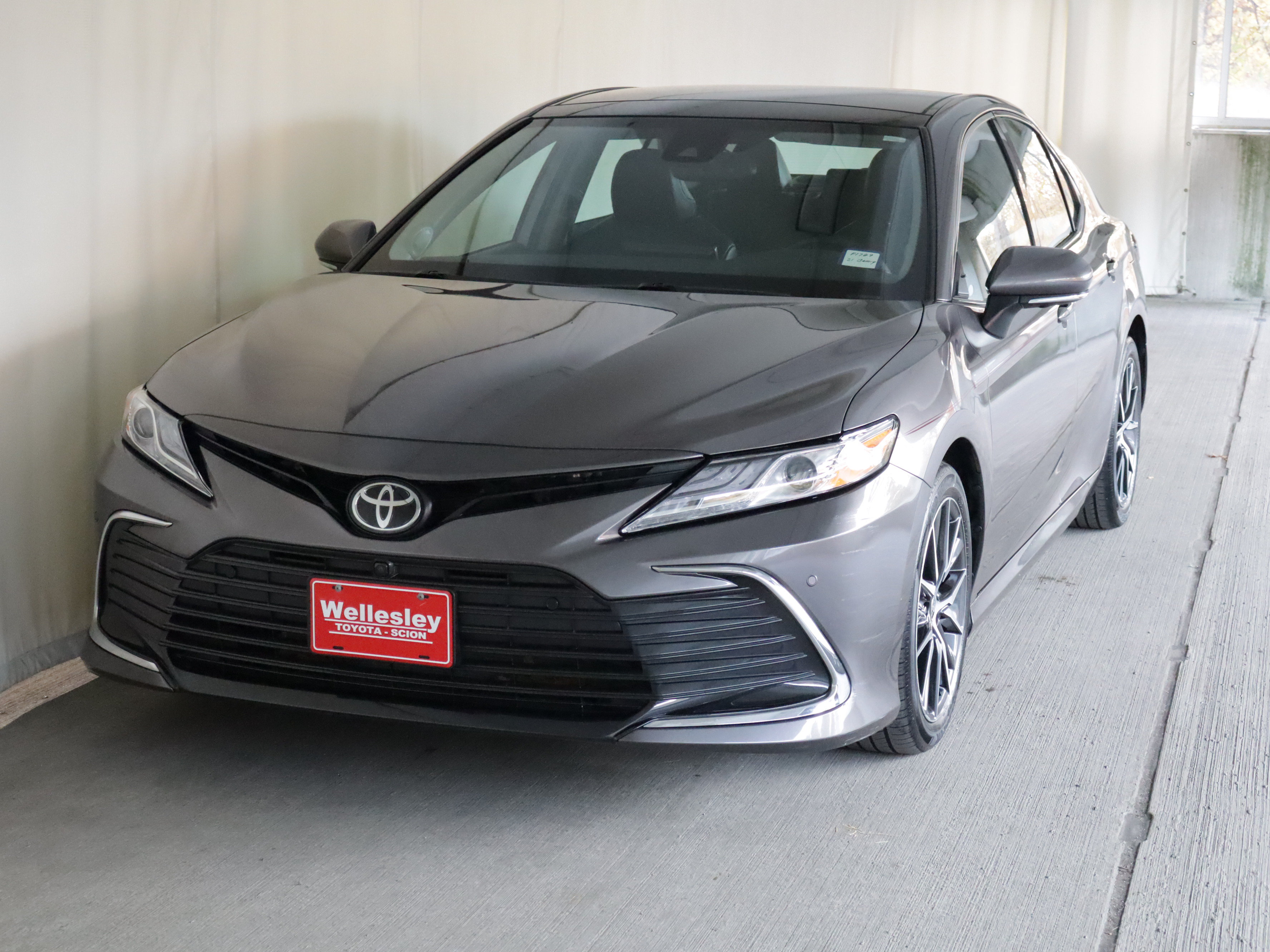 Used 2021 Toyota Camry XLE w/ Navigation Package AWD/4WD image 25