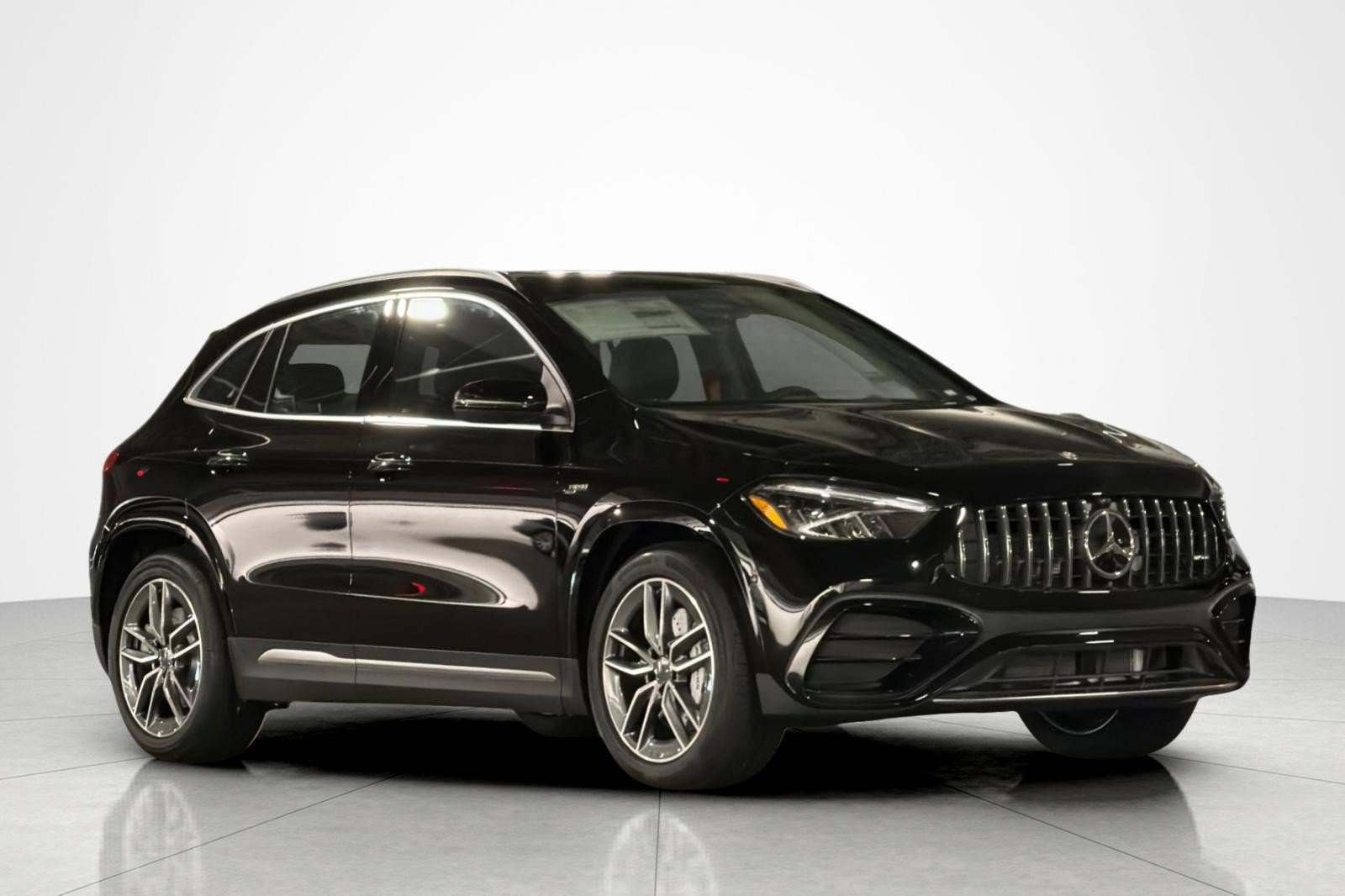 New 2026 Mercedes-Benz GLA 35 AMG 4MATIC image 7