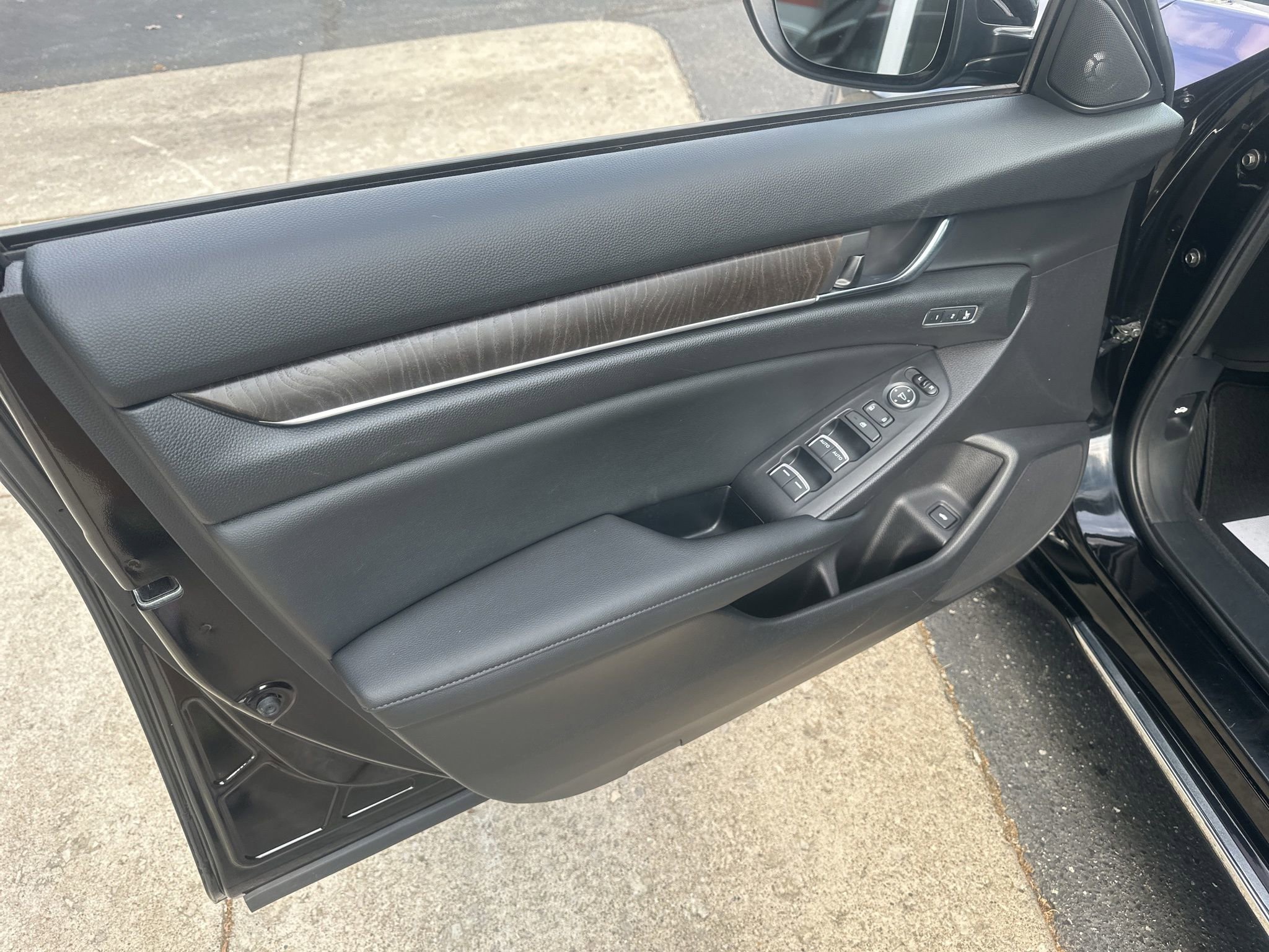 Used 2020 Honda Accord EX-L image 20