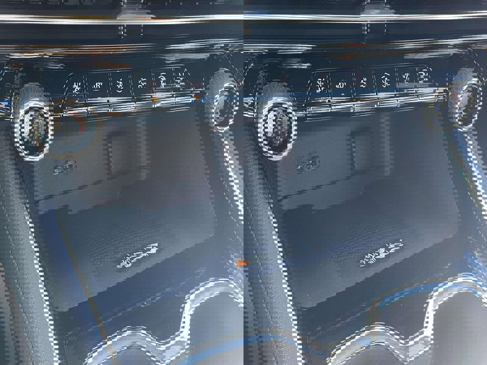 New 2026 Chevrolet Traverse RS w/ LPO, Floor Liner Package image 13