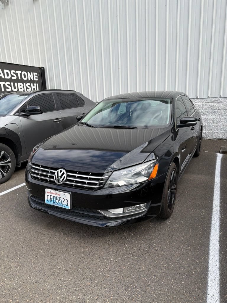 Used 2013 Volkswagen Passat TDI SEL Premium FWD image 2