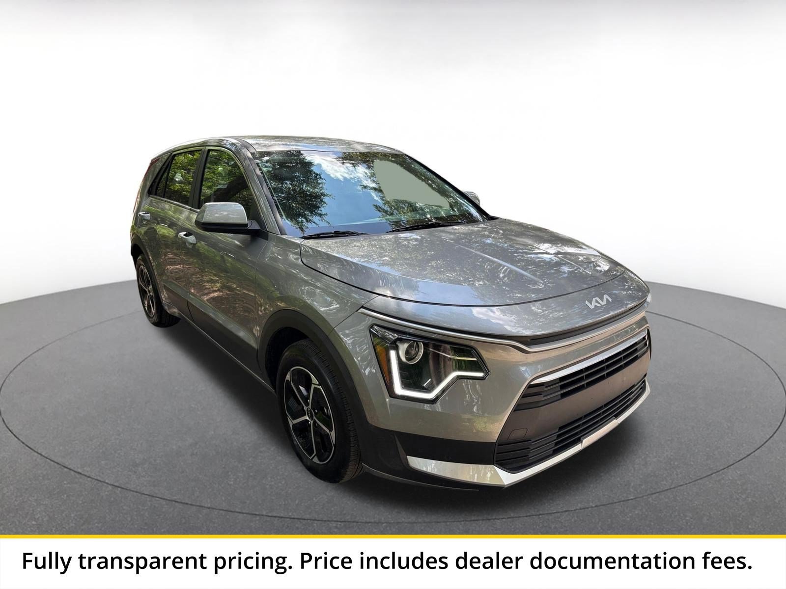Used 2026 Kia Niro LX FWD image 1