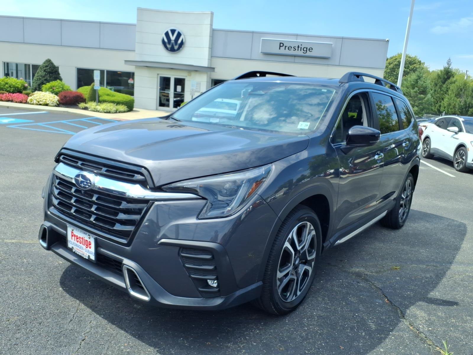 Used 2024 Subaru Ascent Touring AWD/4WD image 5