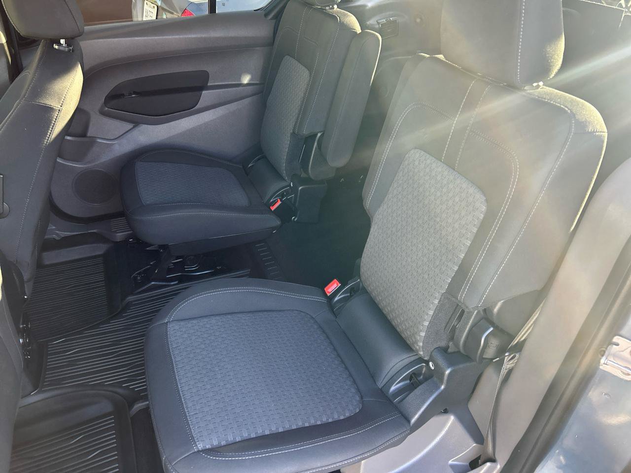 Used 2021 Ford Transit Connect XLT FWD image 9