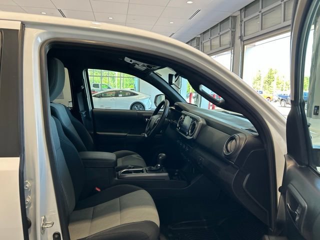 Certified 2020 Toyota Tacoma TRD Off-Road w/ Technology Package AWD/4WD image 15