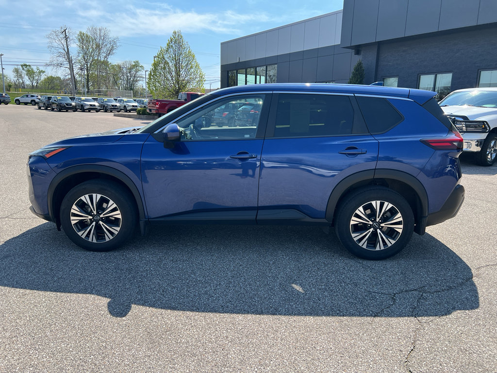 Used 2023 Nissan Rogue SV image 4