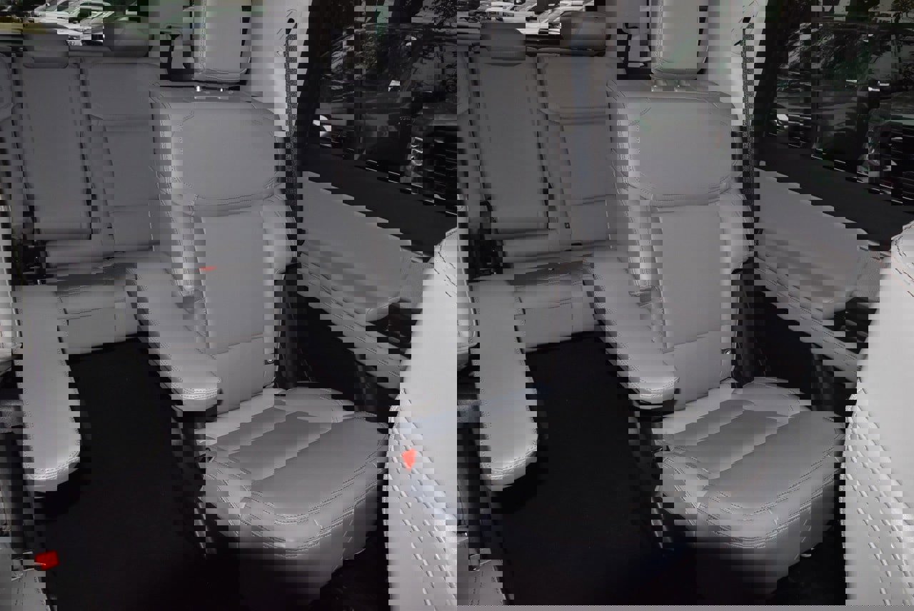 Certified 2025 Ford Expedition Active image 22