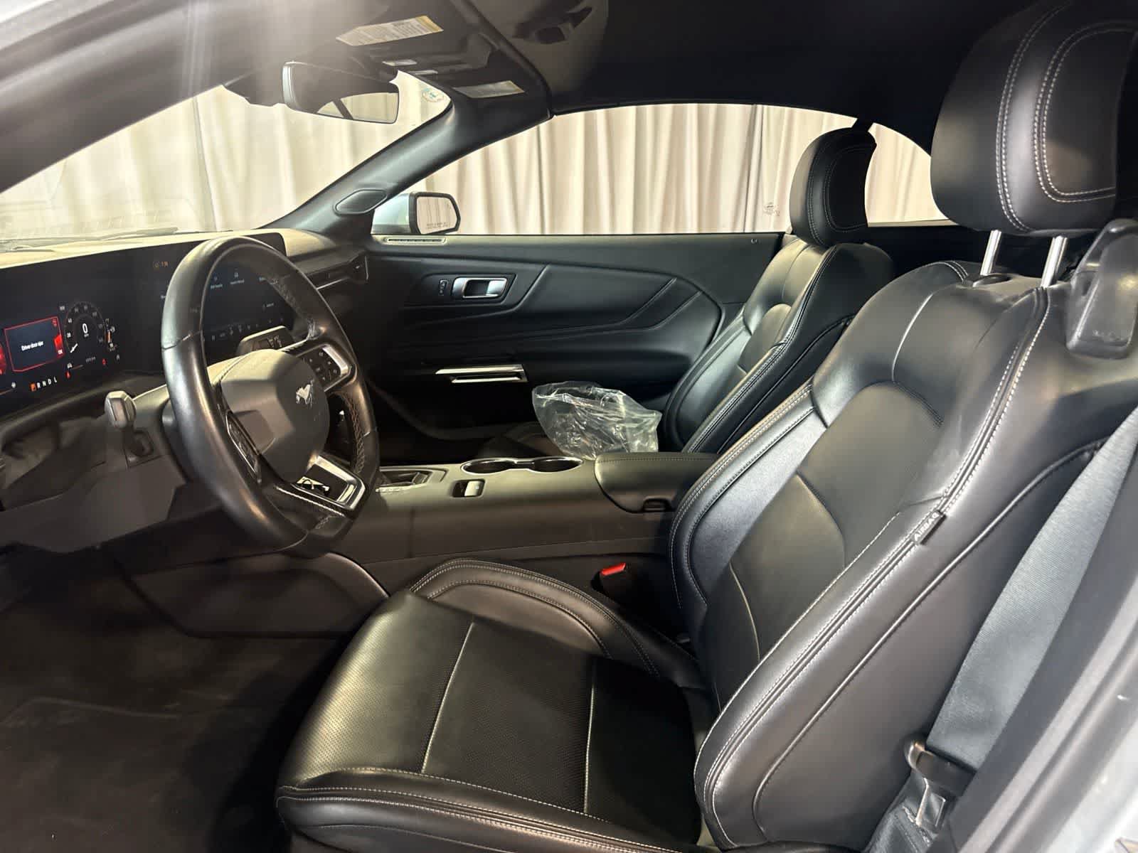 Used 2025 Ford Mustang Premium RWD image 18