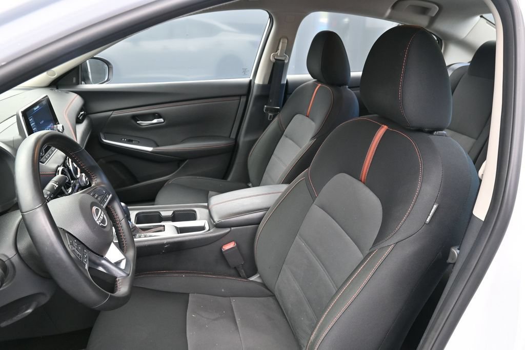 Used 2025 Nissan Sentra SR FWD image 14