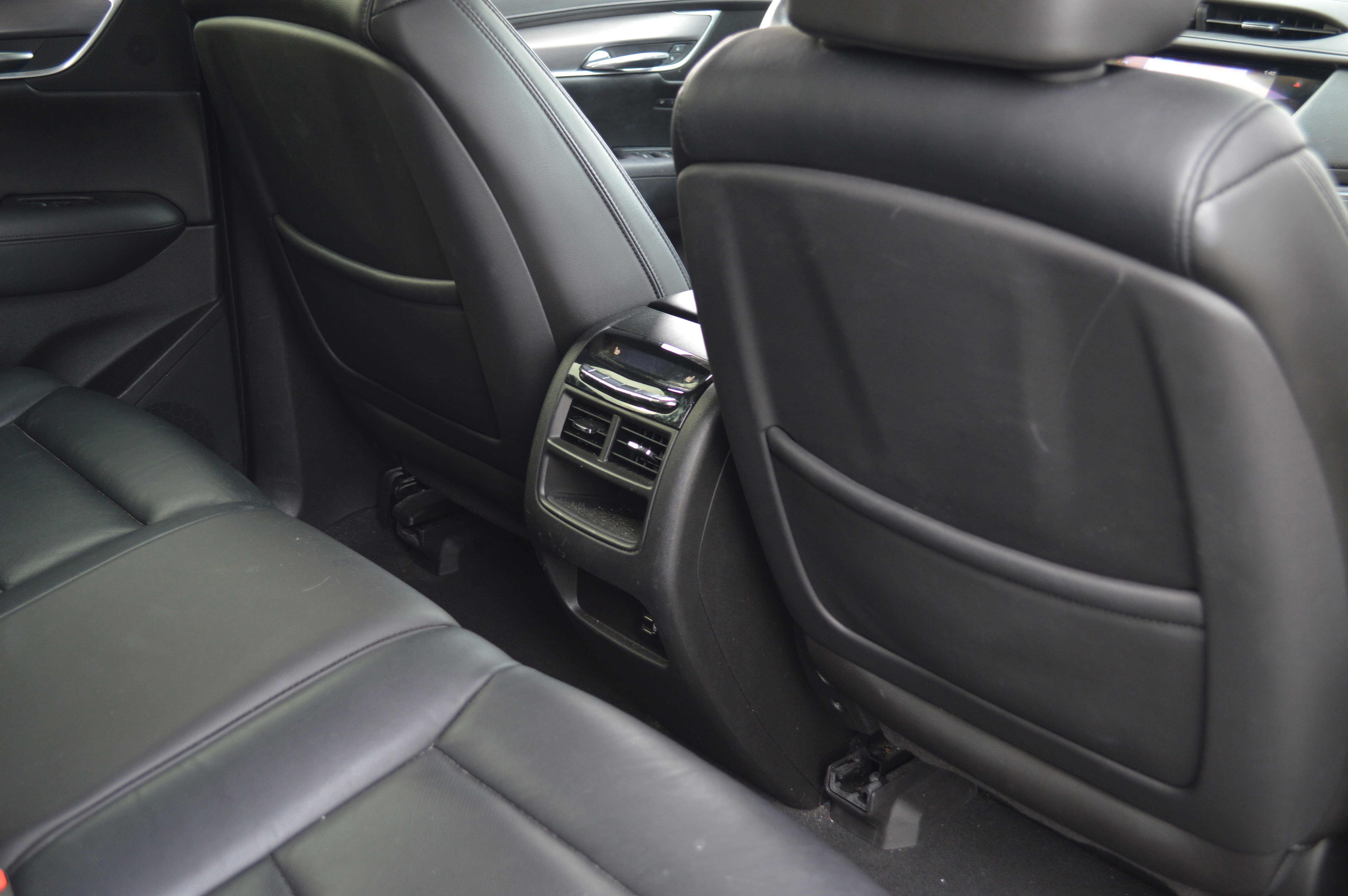 Used 2017 Cadillac XT5 Luxury w/ Driver Awareness Package image 34