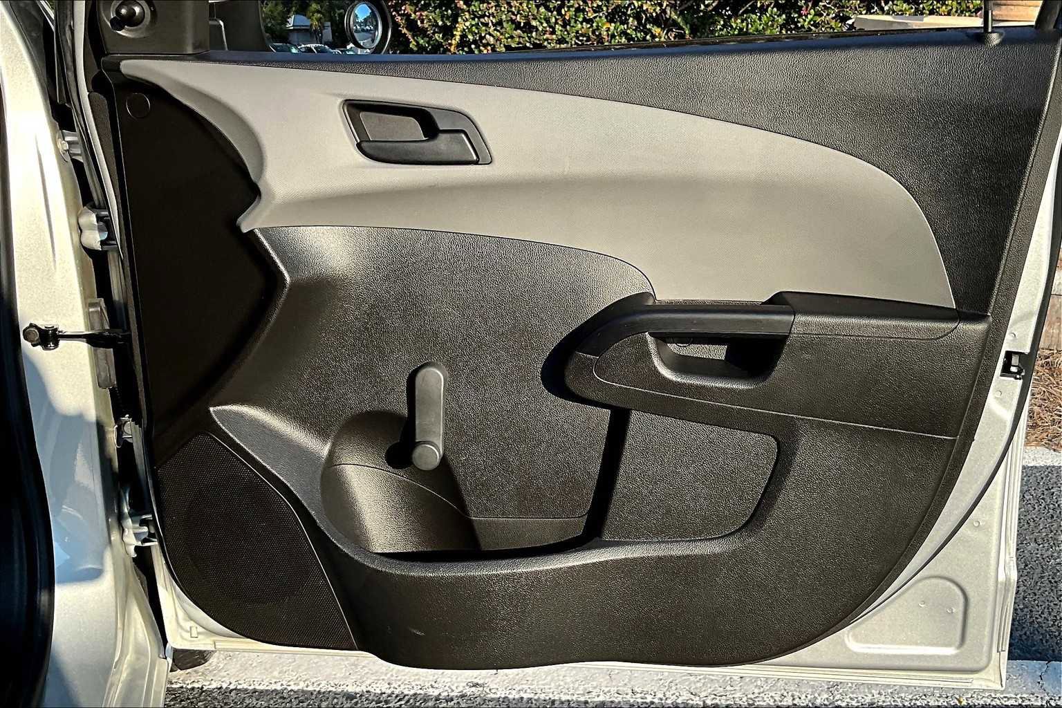 Used 2020 Chevrolet Sonic LT image 21