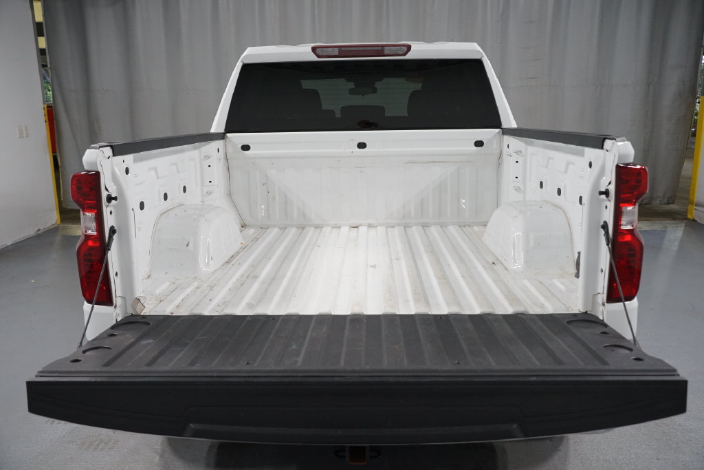 Used 2023 Chevrolet Silverado 1500 LT AWD/4WD image 31