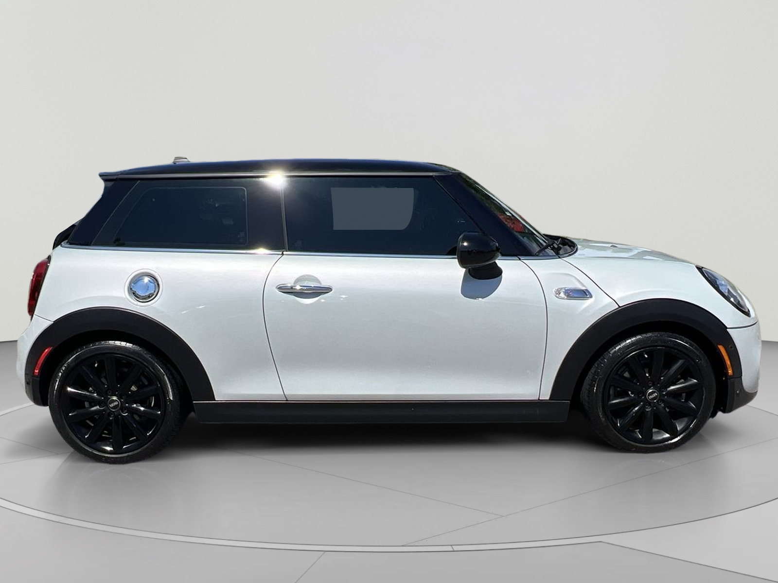 Used 2019 MINI Cooper S w/ Driver Assistance Package FWD image 6