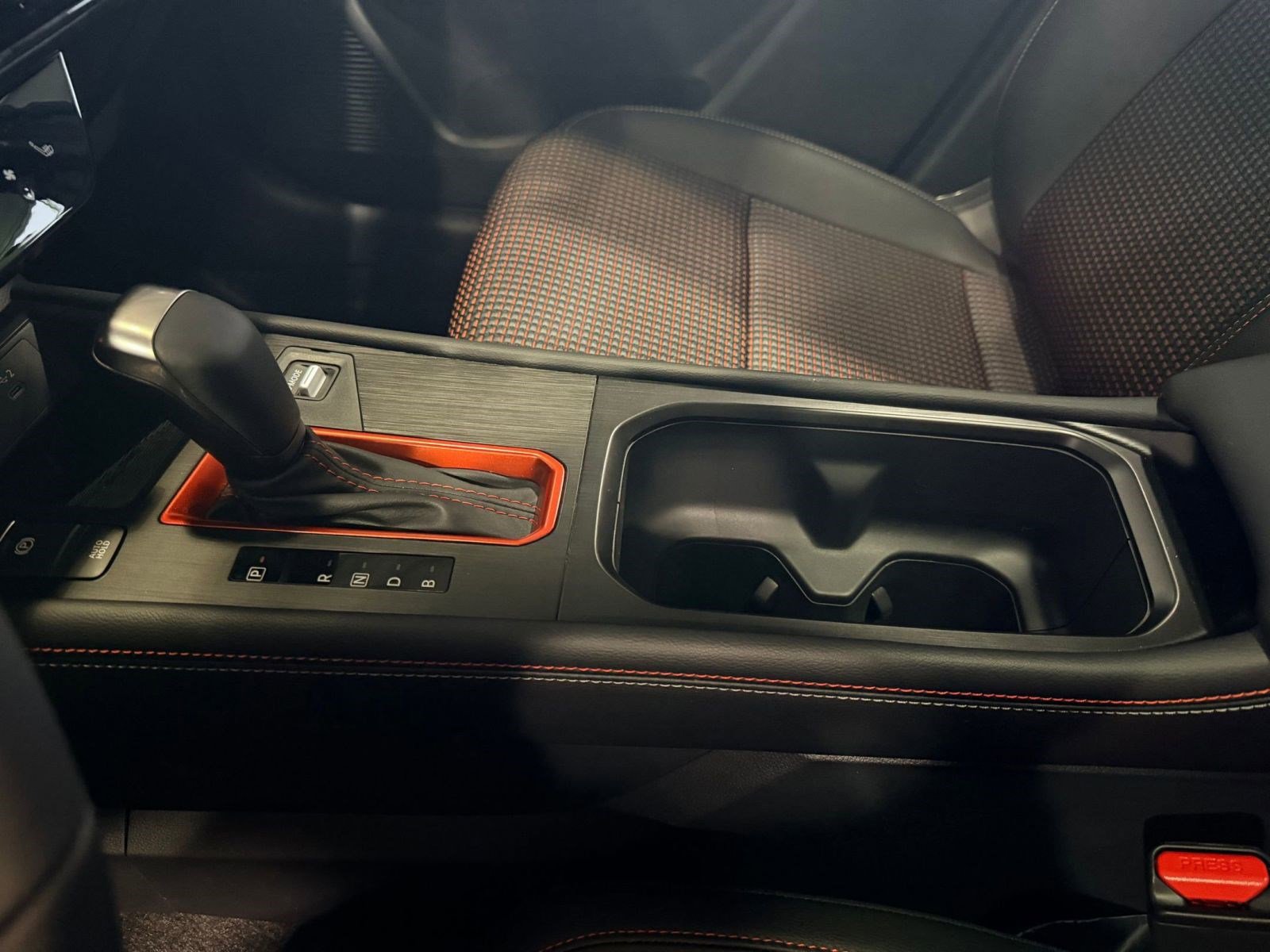 New 2026 Nissan Kicks SR w/ SR Premium Package image 26