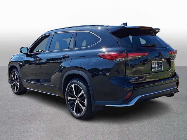 Used 2022 Toyota Highlander XSE AWD/4WD image 6