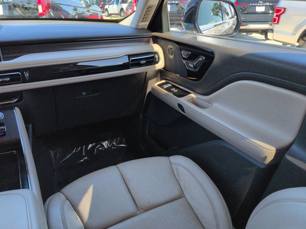 Certified 2023 Lincoln Aviator Reserve RWD image 18