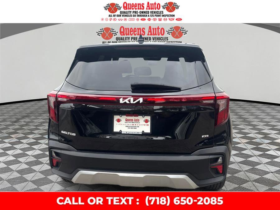 Used 2024 Kia Seltos LX AWD/4WD image 5