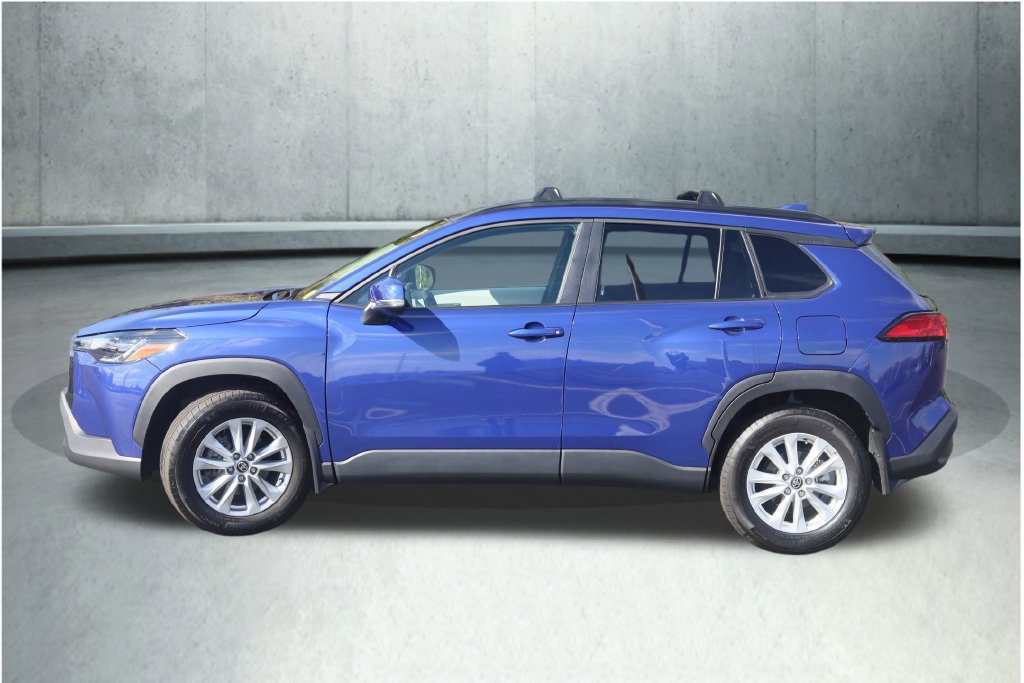 Used 2024 Toyota Corolla Cross LE AWD/4WD image 17