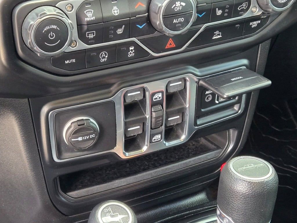 Used 2021 Jeep Gladiator Willys image 25