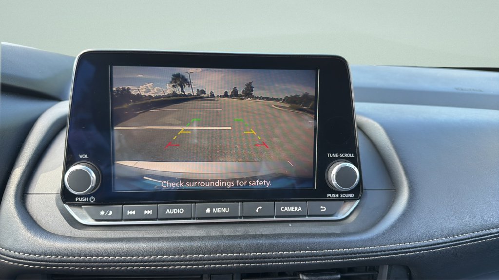 Used 2024 Nissan Rogue S AWD/4WD image 17