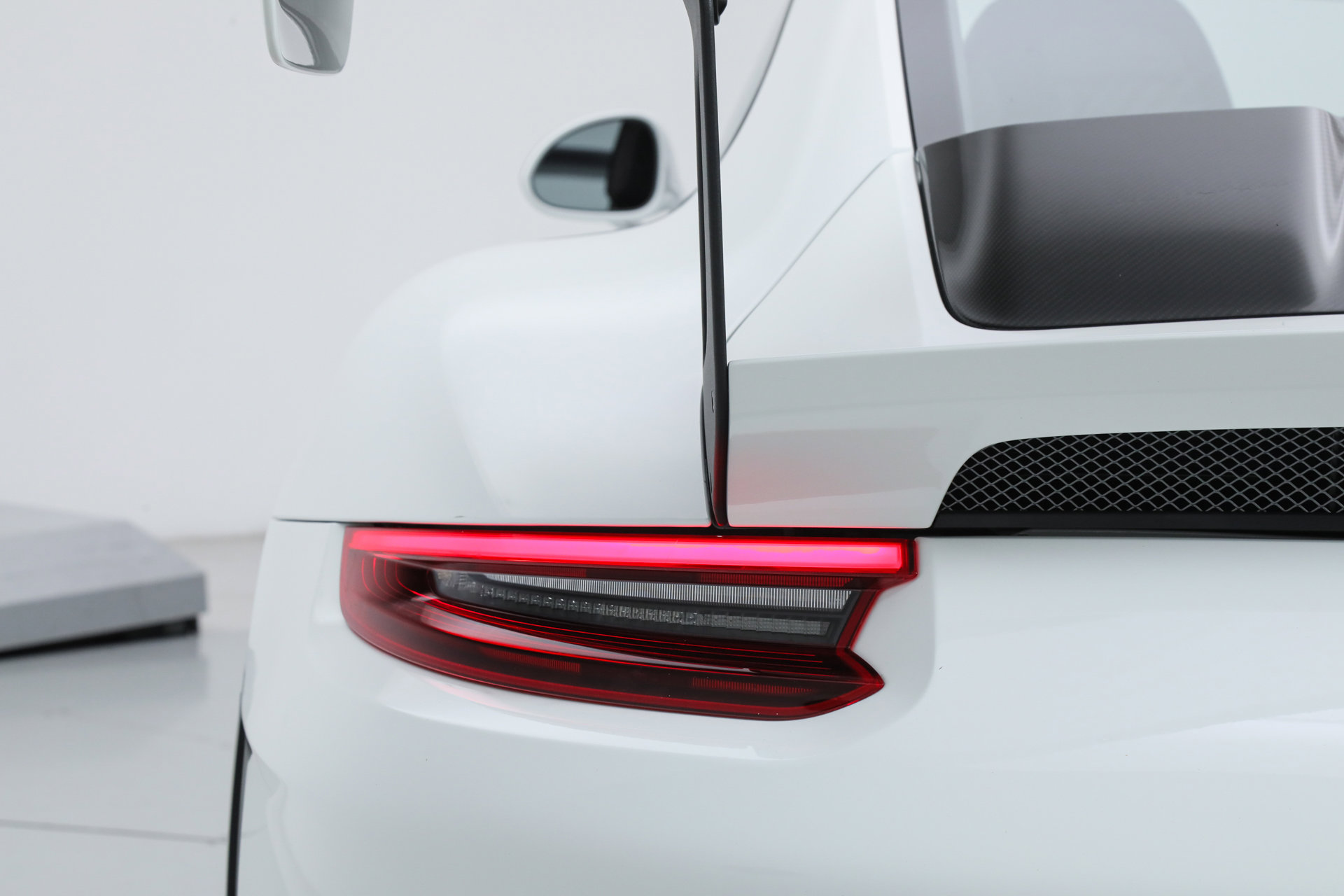 Used 2018 Porsche 911 GT2 RS image 20