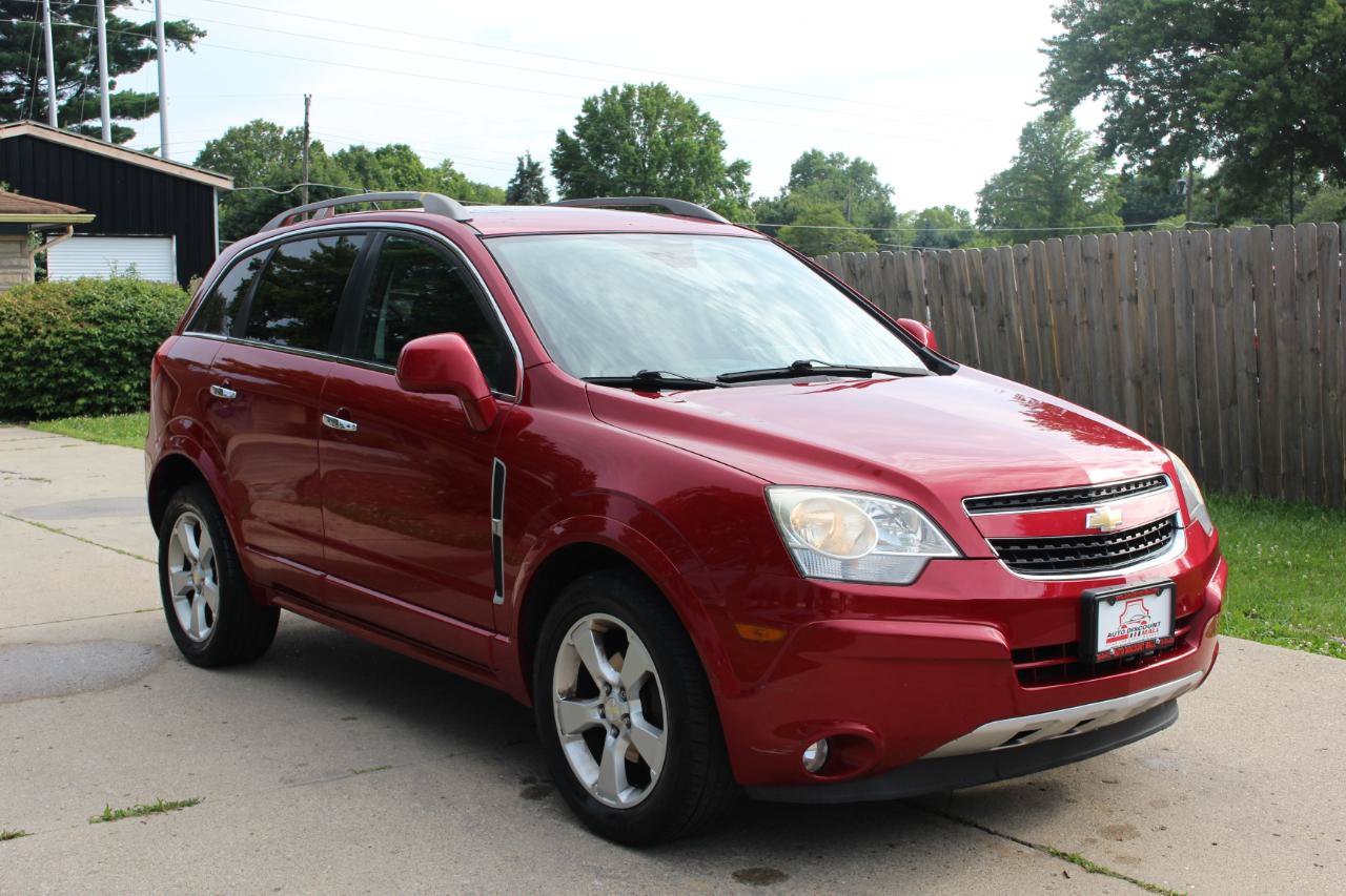 Used 2014 Chevrolet Captiva Sport LTZ FWD image 2