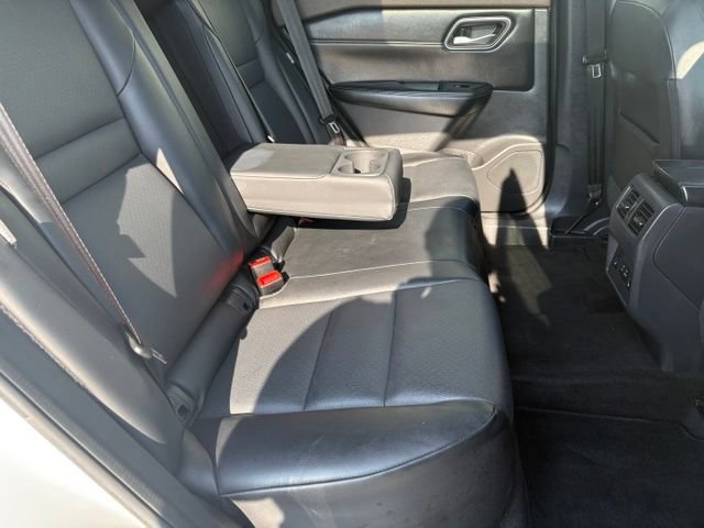 Used 2021 Nissan Rogue SV AWD/4WD image 19