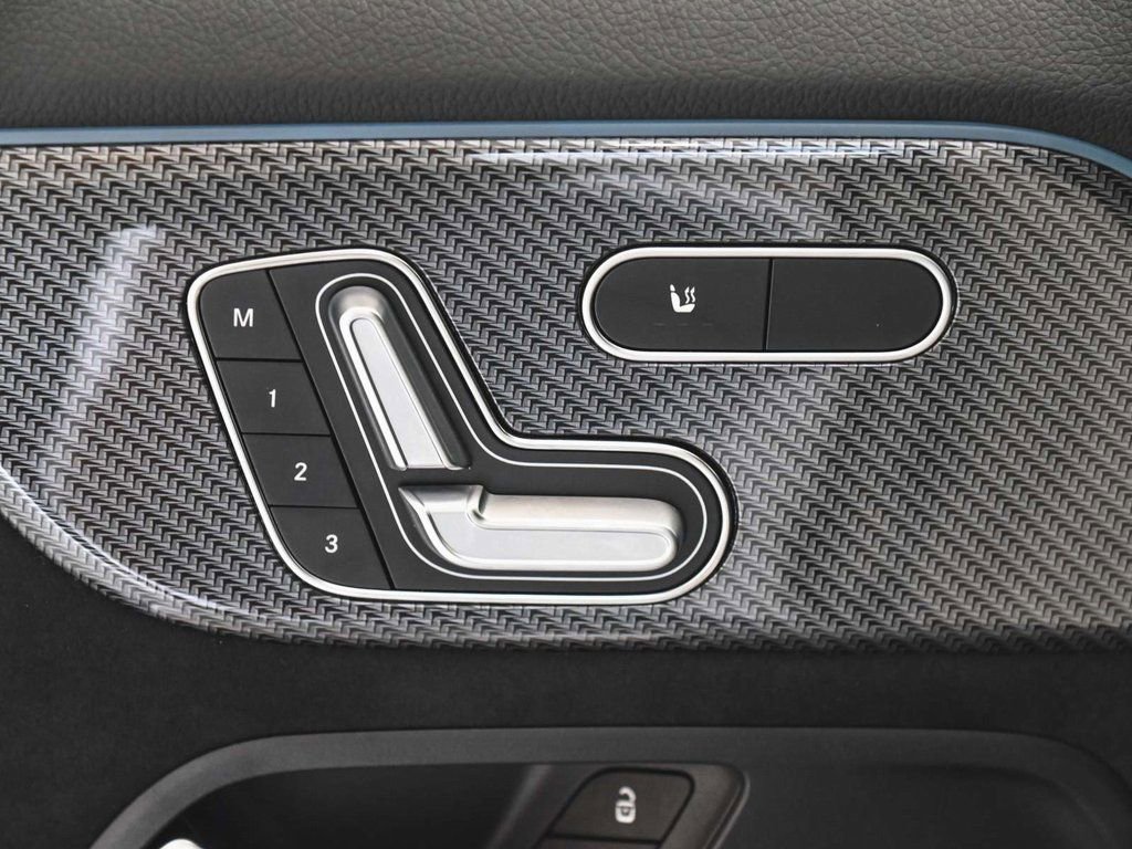 Used 2024 Mercedes-Benz GLA 35 AMG 4MATIC image 9