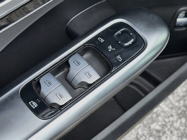 Certified 2023 Mercedes-Benz C 300 4MATIC Sedan image 17