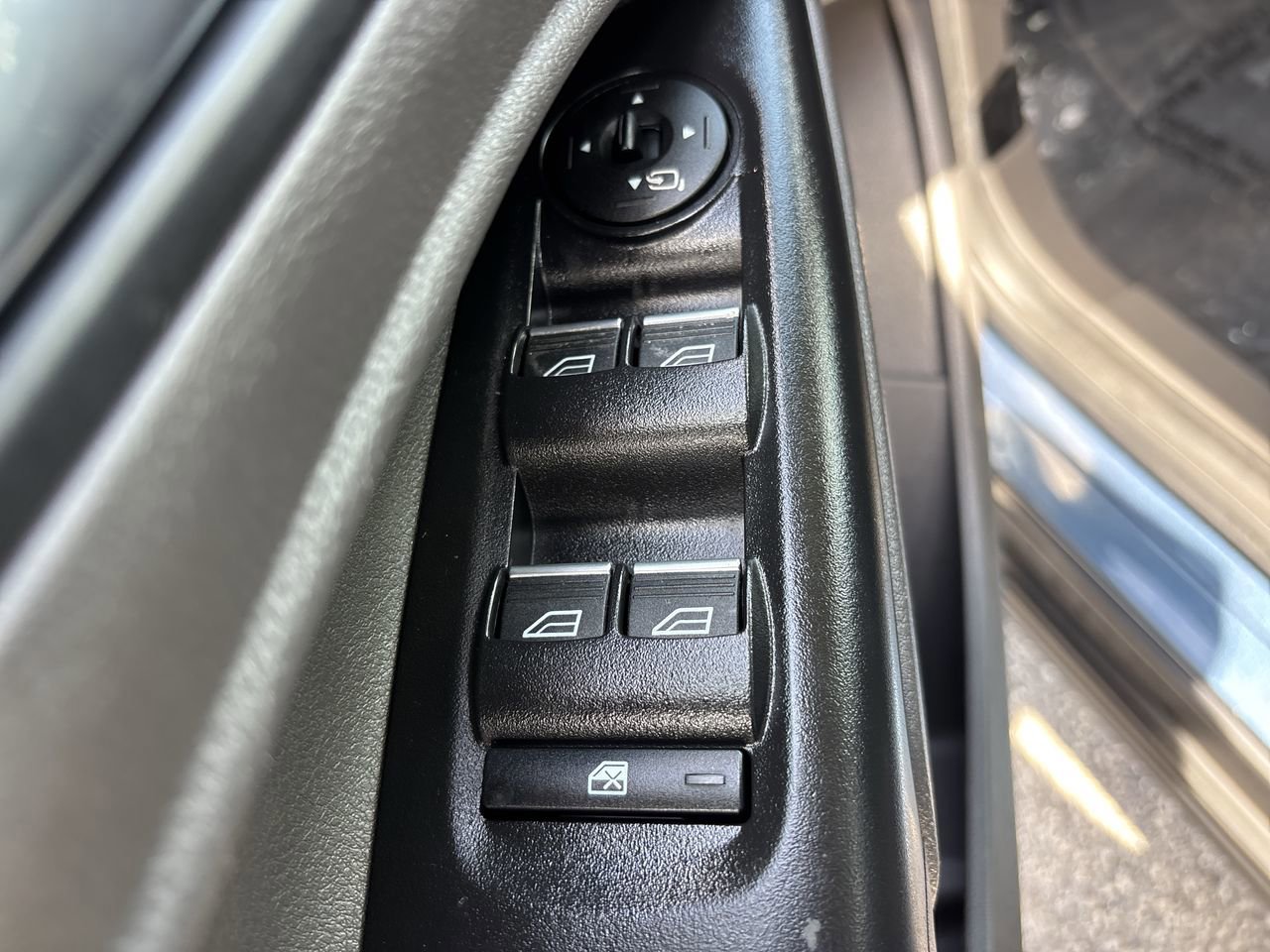 Used 2020 Ford Transit Connect XLT FWD image 16