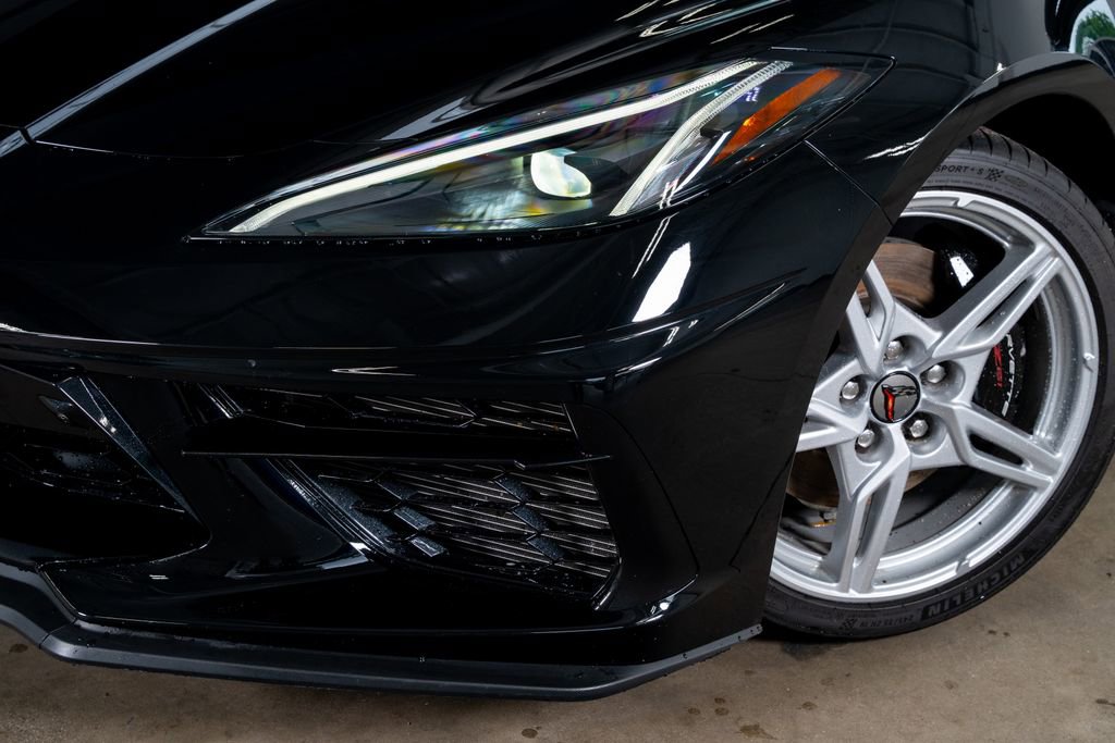 Used 2023 Chevrolet Corvette Stingray Premium Conv w/ Z51 Performance Package RWD image 3