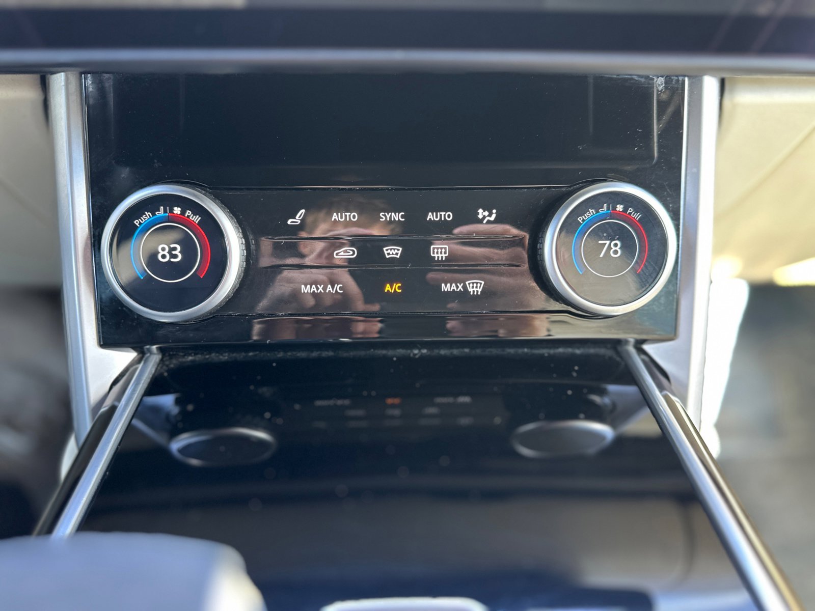 Used 2023 Land Rover Range Rover SE image 31