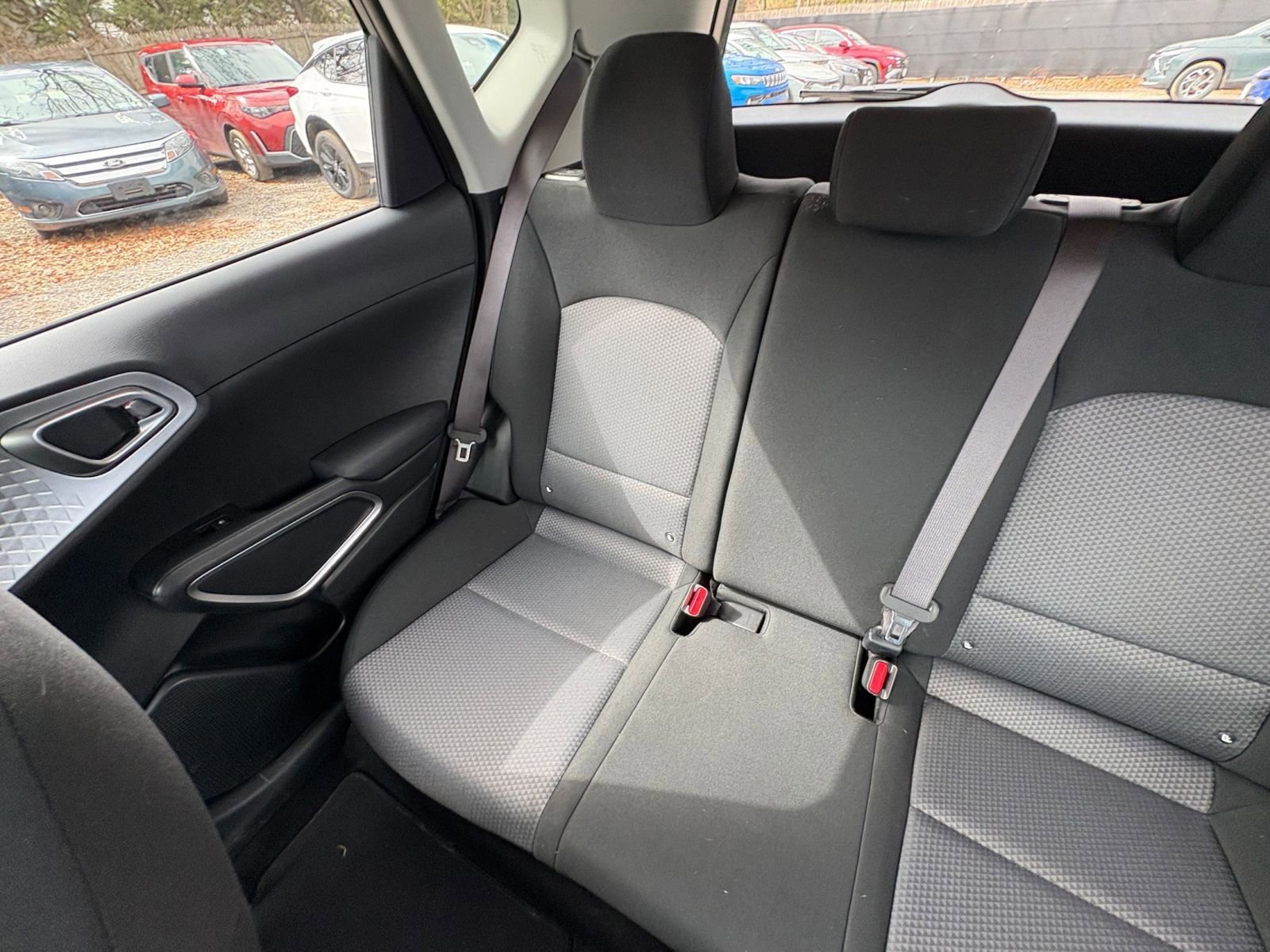 Used 2025 Kia Soul LX w/ LX Technology Package FWD image 36
