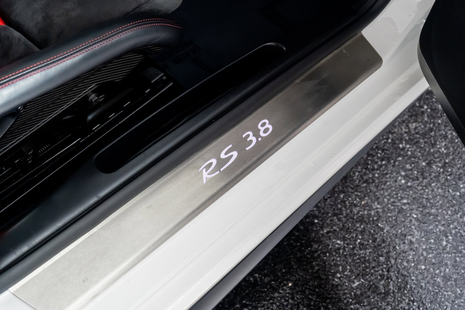 Used 2011 Porsche 911 GT3 RS image 40