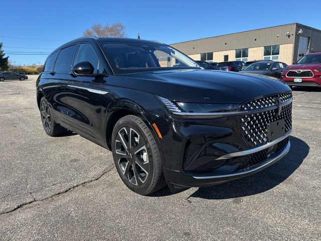 Certified 2025 Lincoln Nautilus Reserve AWD/4WD image 1