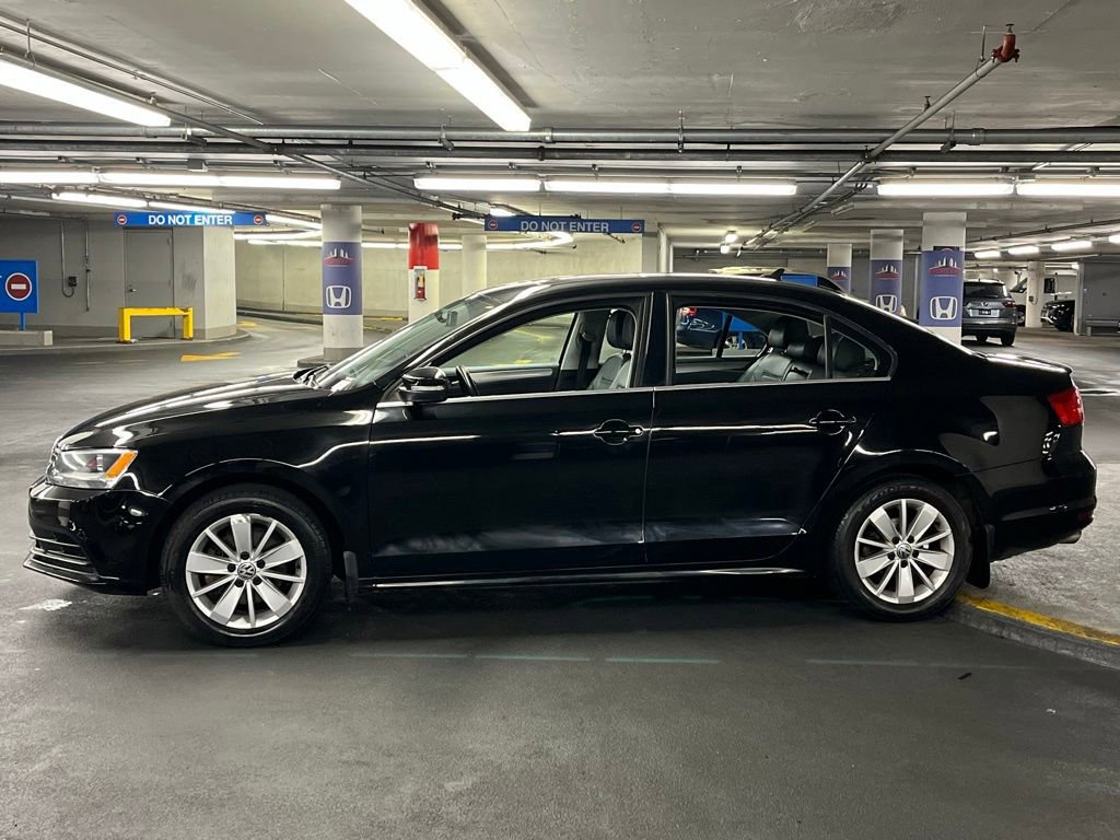 Used 2015 Volkswagen Jetta SE FWD image 29