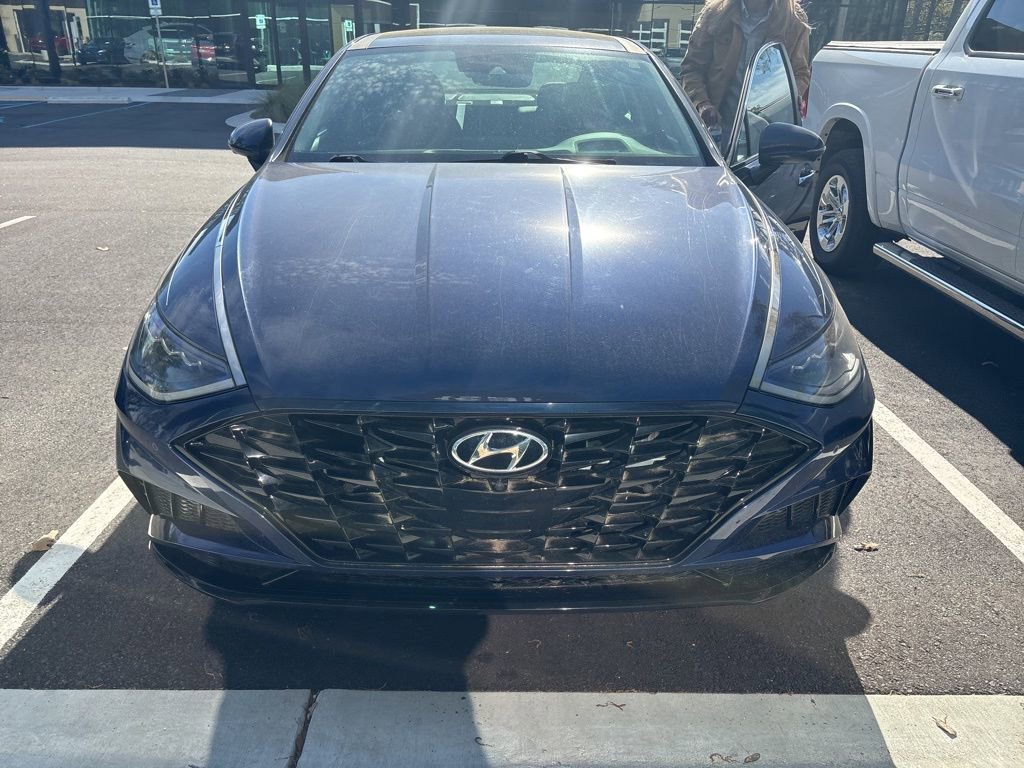 Used 2021 Hyundai Sonata Limited w/ Preferred Accessory Package image 2