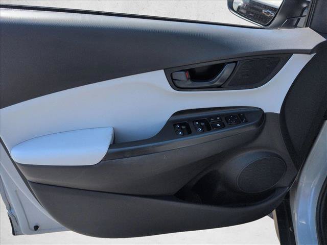 Used 2022 Hyundai Kona SE FWD image 11