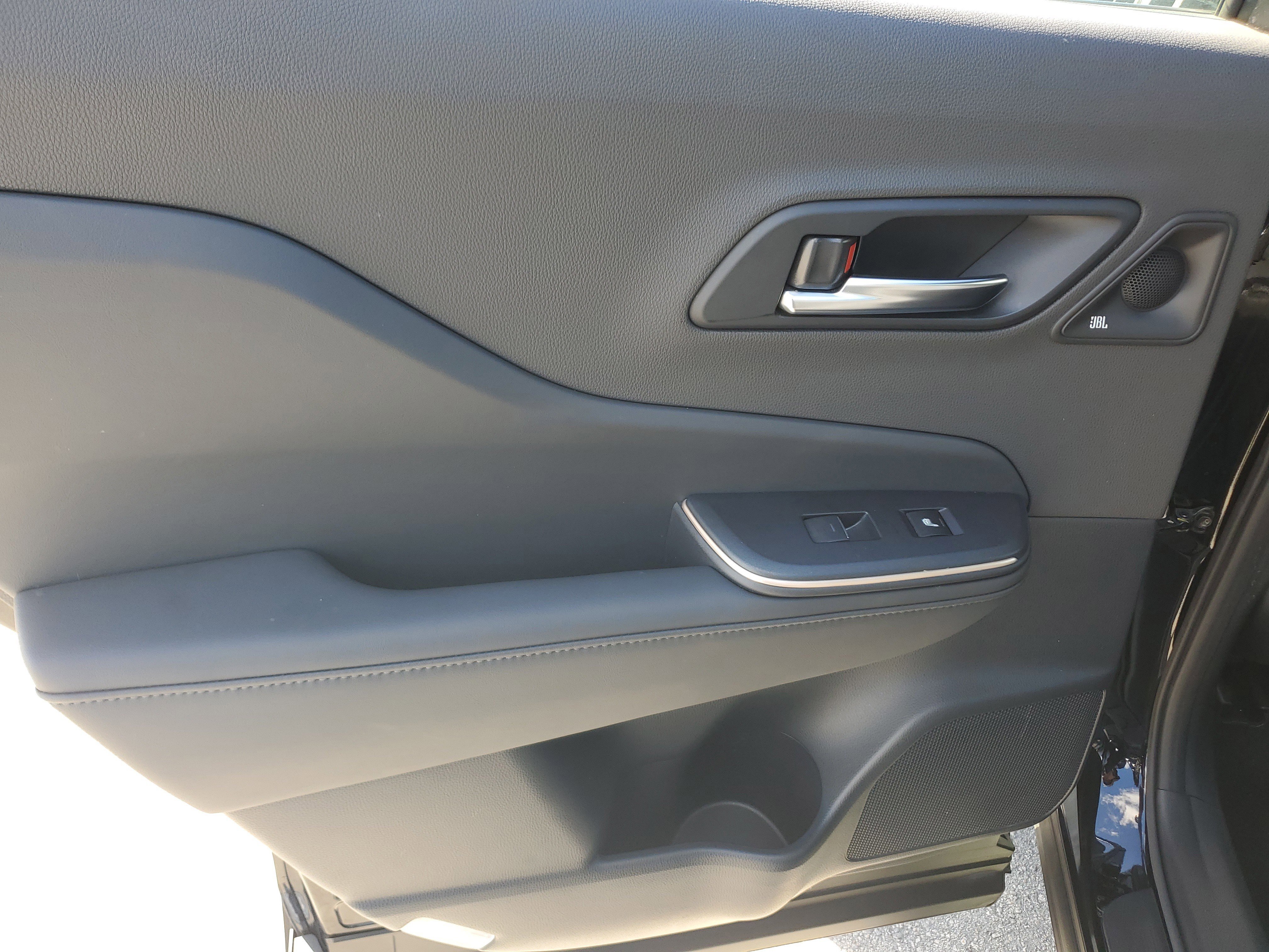 Used 2023 Toyota Crown Limited image 26