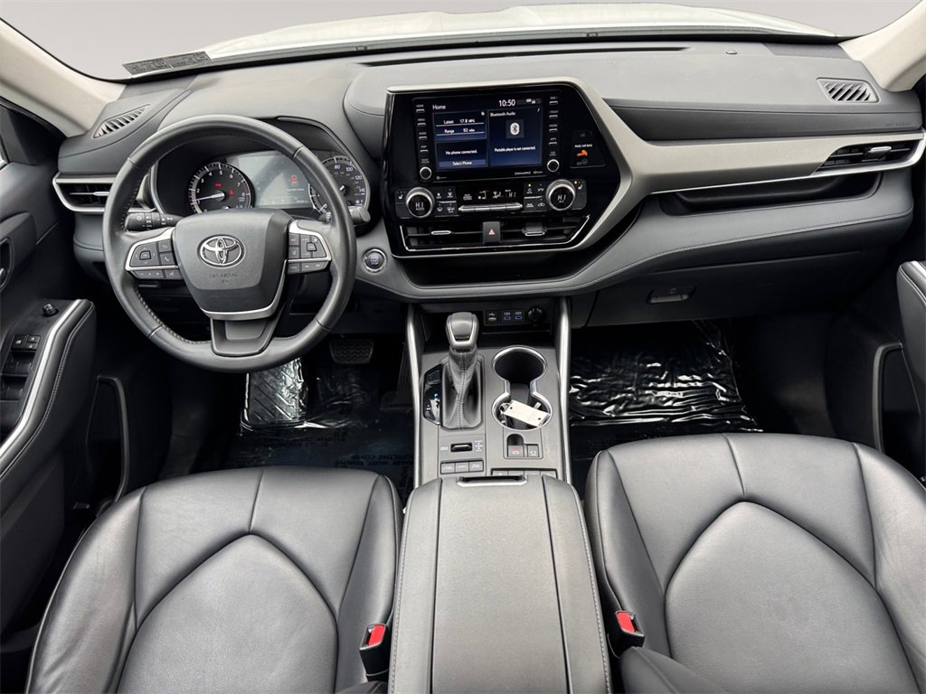 Used 2022 Toyota Highlander XLE image 10
