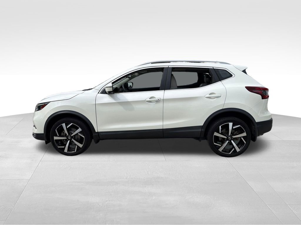 Used 2021 Nissan Rogue Sport SL w/ Premium Package FWD image 4