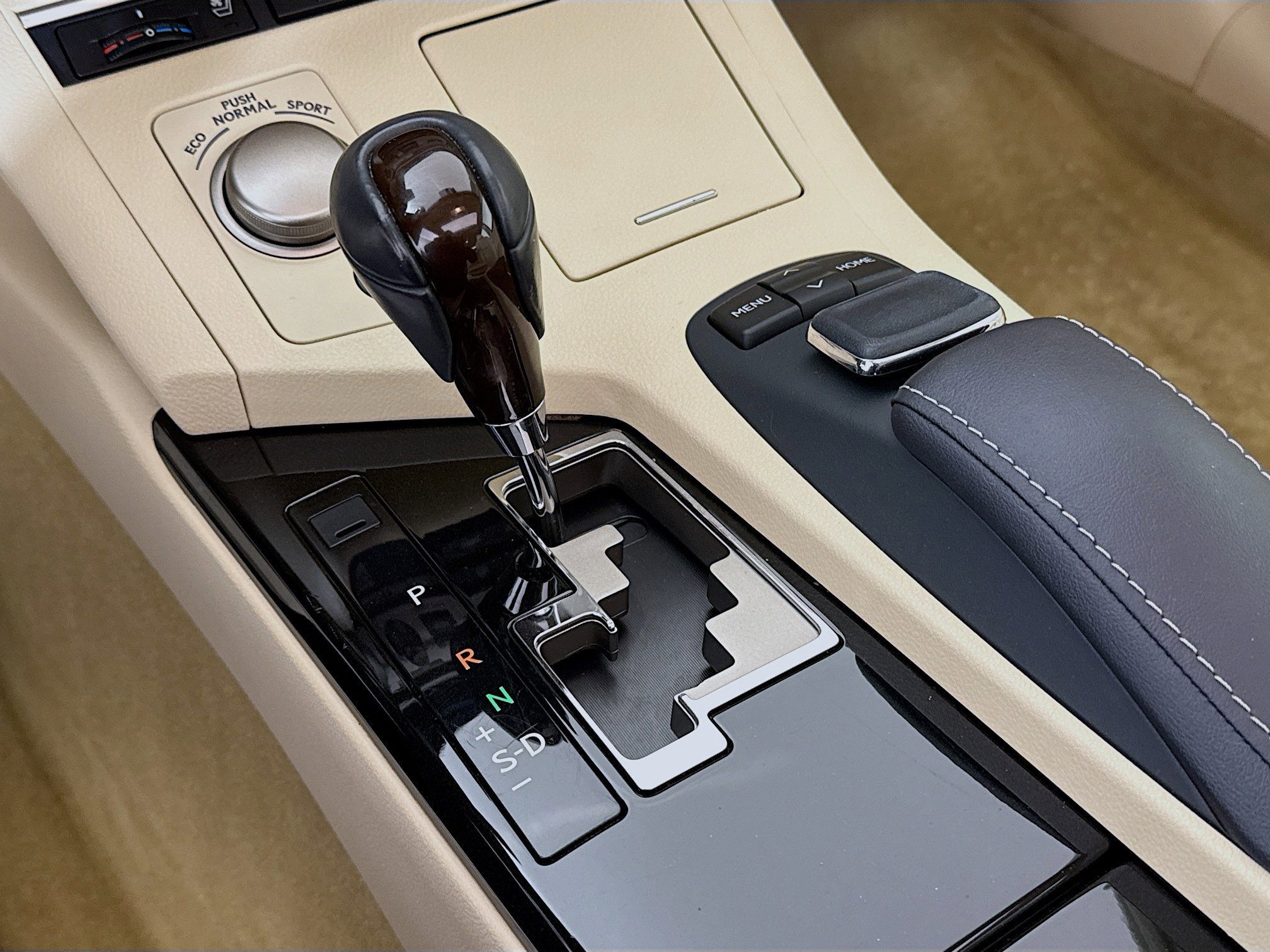 Used 2015 Lexus ES 350 w/ Luxury Package image 19