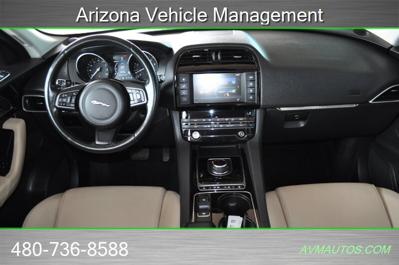 Used 2017 Jaguar F-PACE Premium AWD/4WD image 34