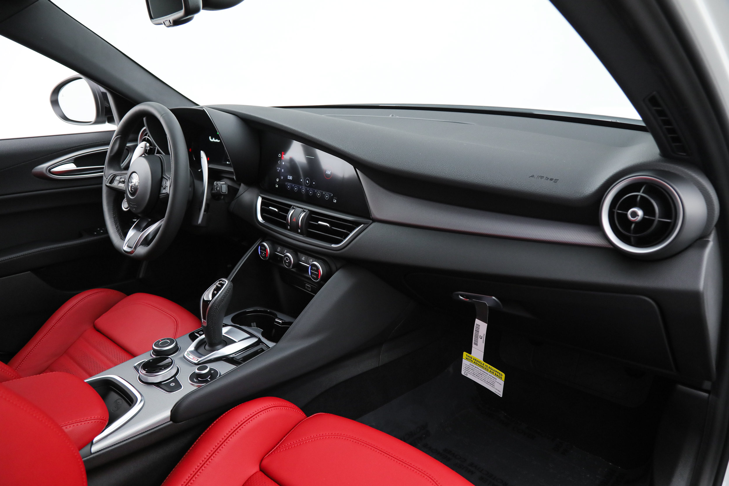 New 2026 Alfa Romeo Giulia w/ Driving Assist Package RWD image 11