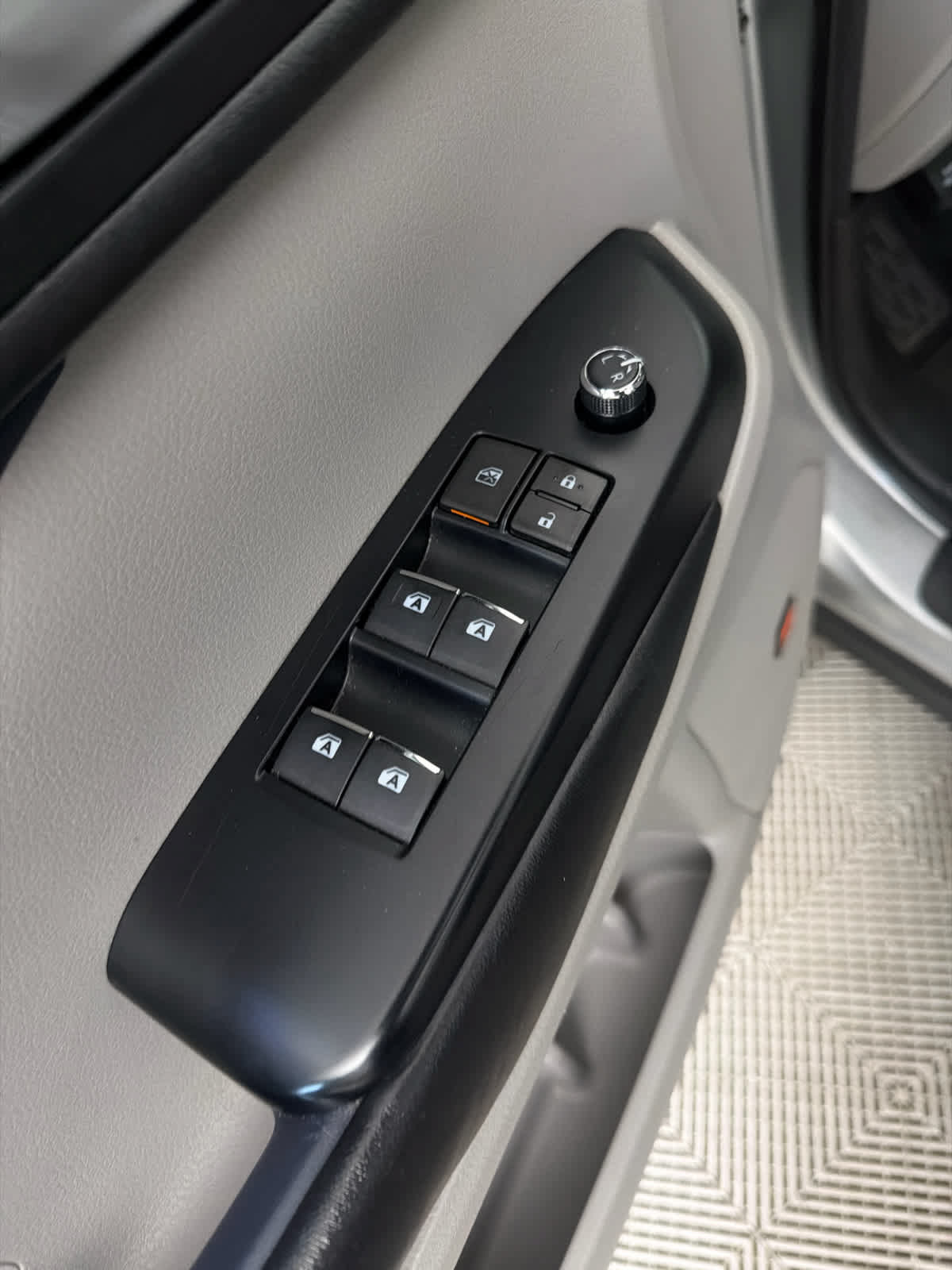 Used 2018 Toyota Highlander Limited AWD/4WD image 24